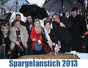 Spargelanstich auf dem Viktualienmarkt am 11.04.2013 (©Foto: Martin Schmitz)